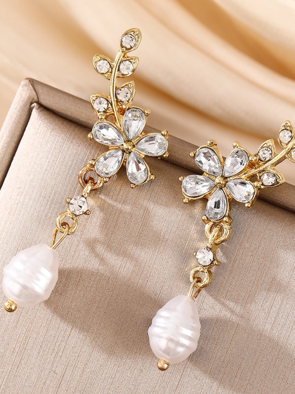 18K Gold Plated Floral Simulated Diamond Pearl Drop Earrings Bridal Dangle